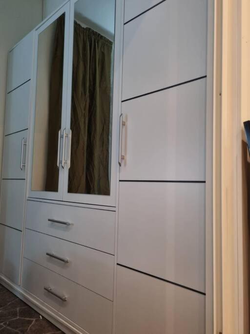 Apartment In The City Center โรวานิเอมิ ภายนอก รูปภาพ